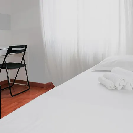 Confortevole A - Wi-fi E Parcheggio Inclusi