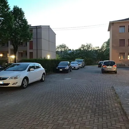 Confortevole A - Wi-fi E Parcheggio Inclusi Lejlighed